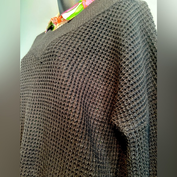 Zenana🖤 Black Waffle Knit V-Neck Oversized Sweater 🖤 - Picture 8 of 12